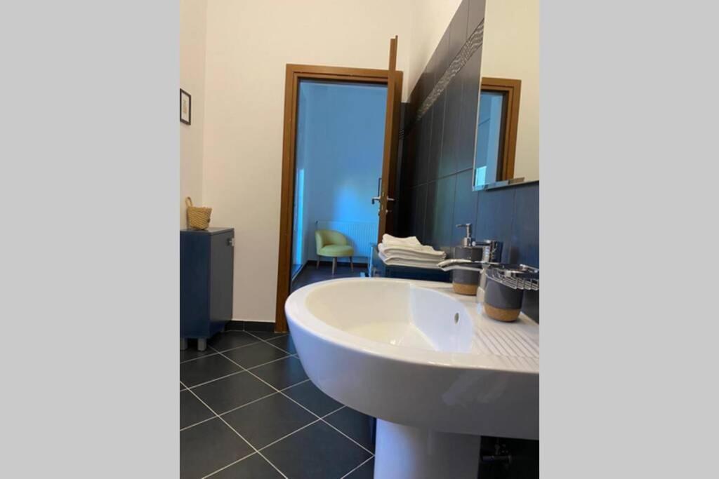 La Tuya Deluxe Villa Jászvásár Kültér fotó