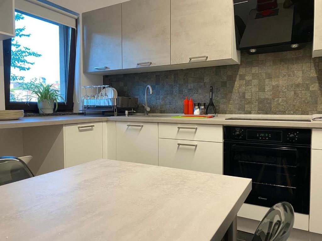 La Tuya Deluxe Villa Jászvásár Kültér fotó